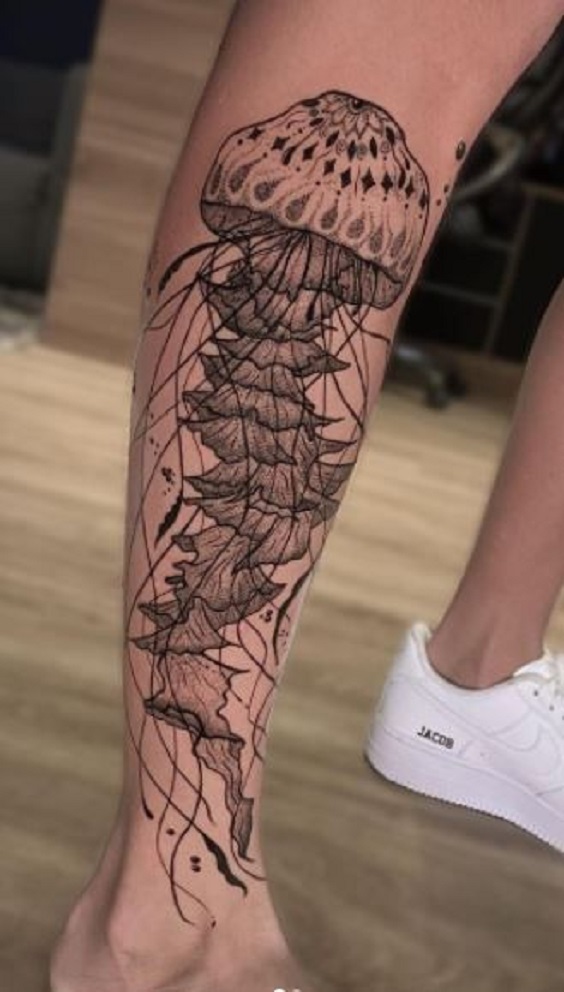 Big Jellyfish Tattoo in LEg